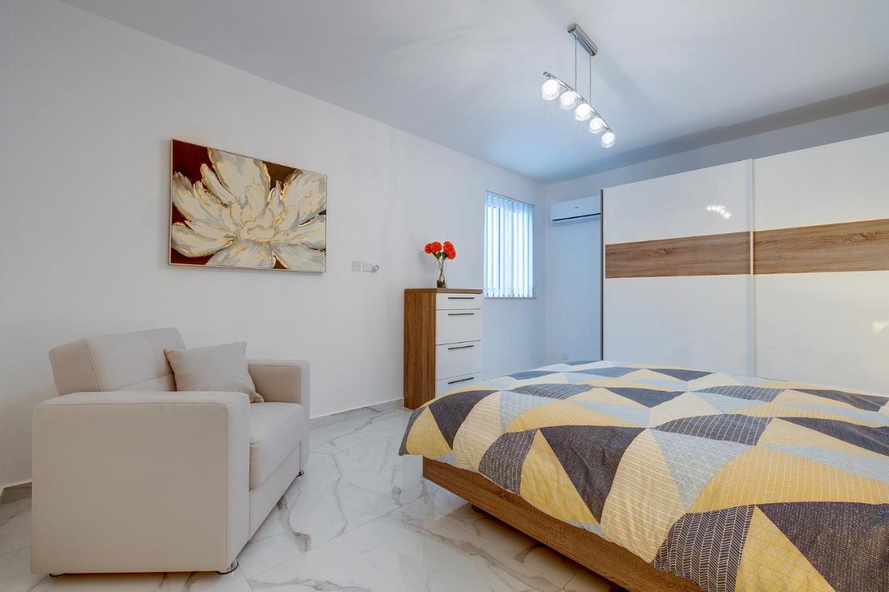 Stylish 2Br Apartment In Central St Julians Saint Julian's Exteriér fotografie