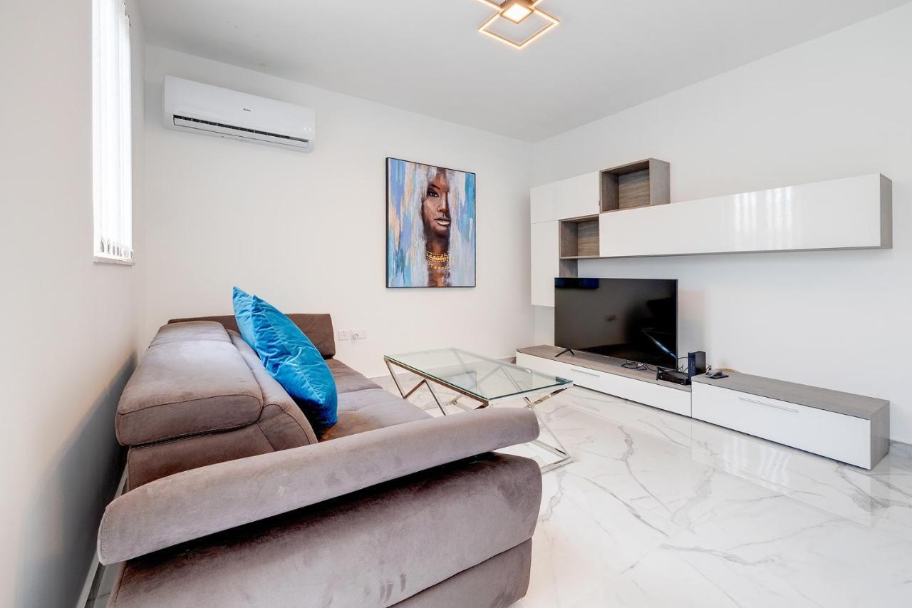 Stylish 2Br Apartment In Central St Julians Saint Julian's Exteriér fotografie