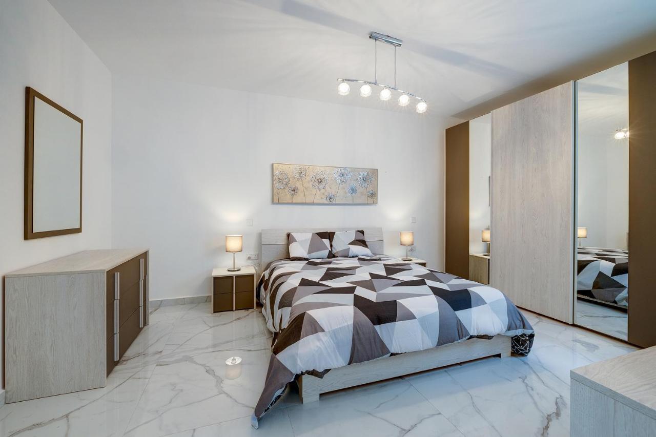 Stylish 2Br Apartment In Central St Julians Saint Julian's Exteriér fotografie