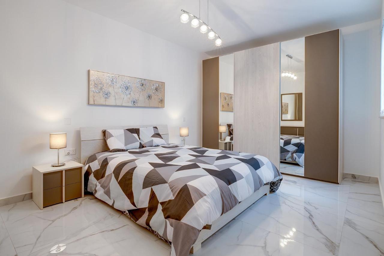 Stylish 2Br Apartment In Central St Julians Saint Julian's Exteriér fotografie